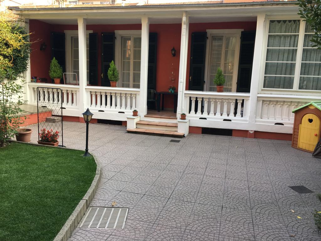 At 128 A Little Garden In The Turin